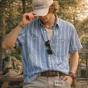 Halifax Outfitters Blue Stripe Short Sleeve Button-Down Shirt | Men’s L